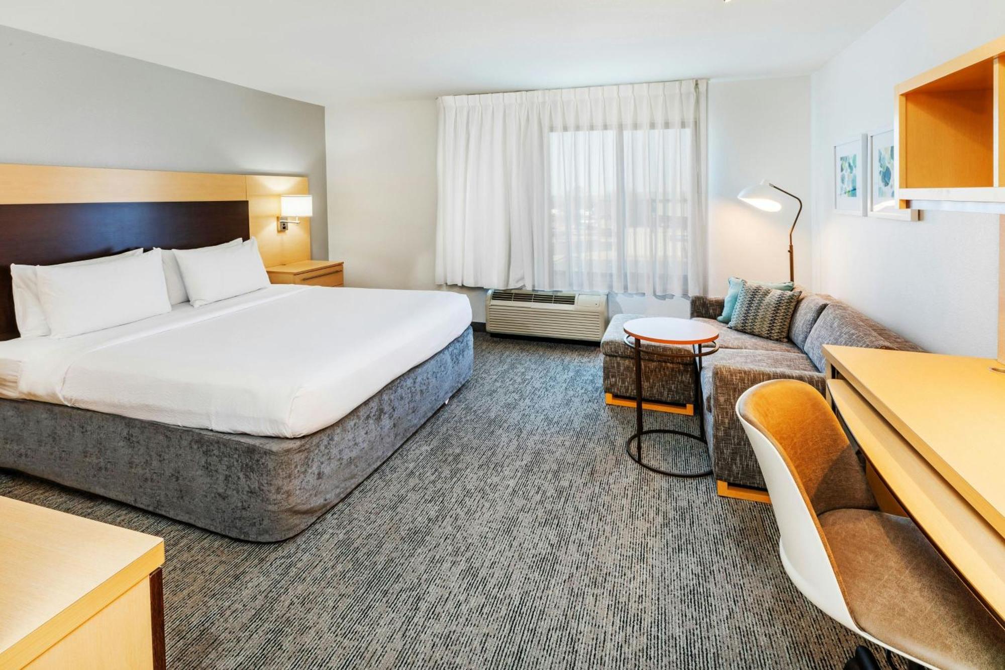 Towneplace Suites By Marriott Tulsa Броукън Ароу Екстериор снимка