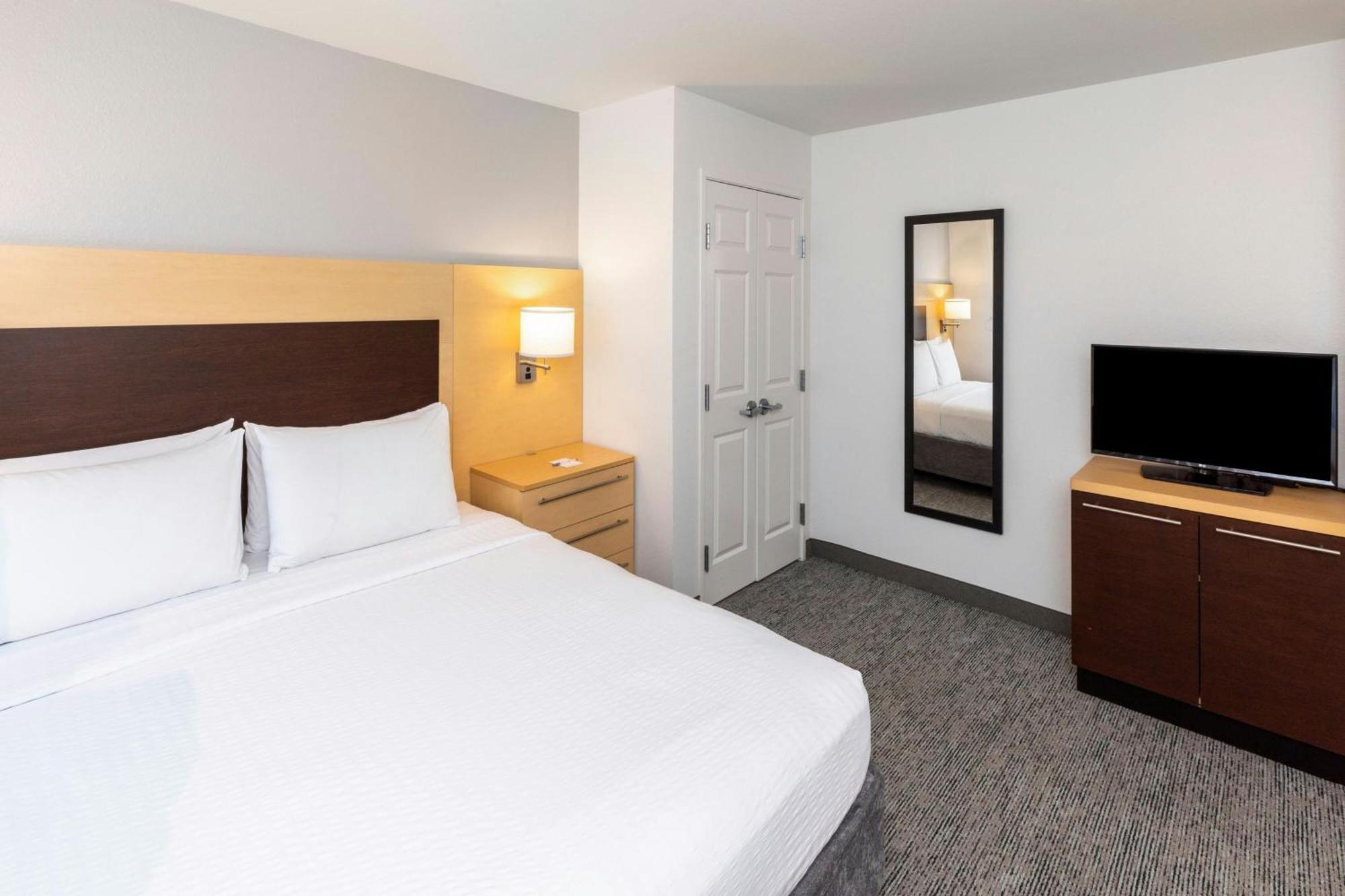 Towneplace Suites By Marriott Tulsa Броукън Ароу Екстериор снимка