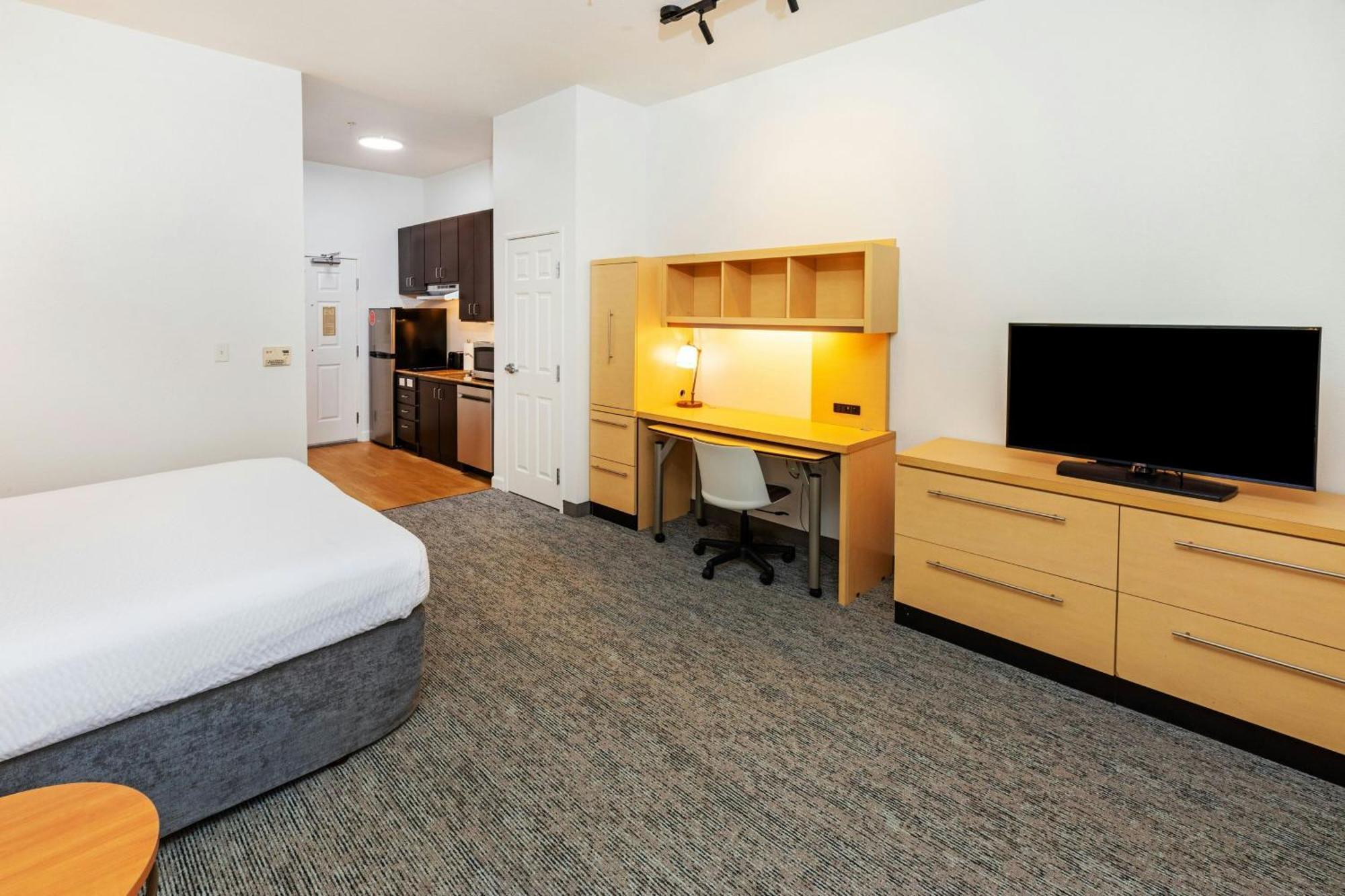 Towneplace Suites By Marriott Tulsa Броукън Ароу Екстериор снимка