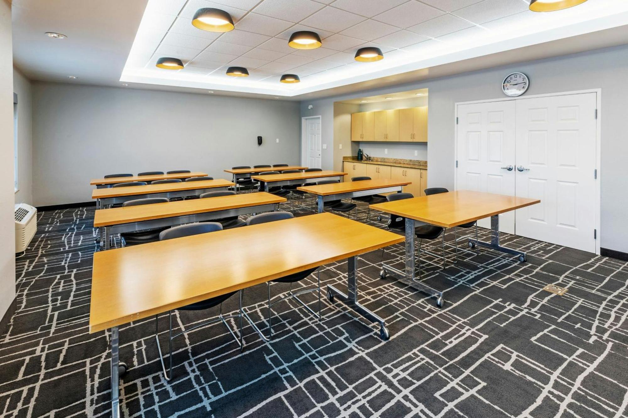 Towneplace Suites By Marriott Tulsa Броукън Ароу Екстериор снимка