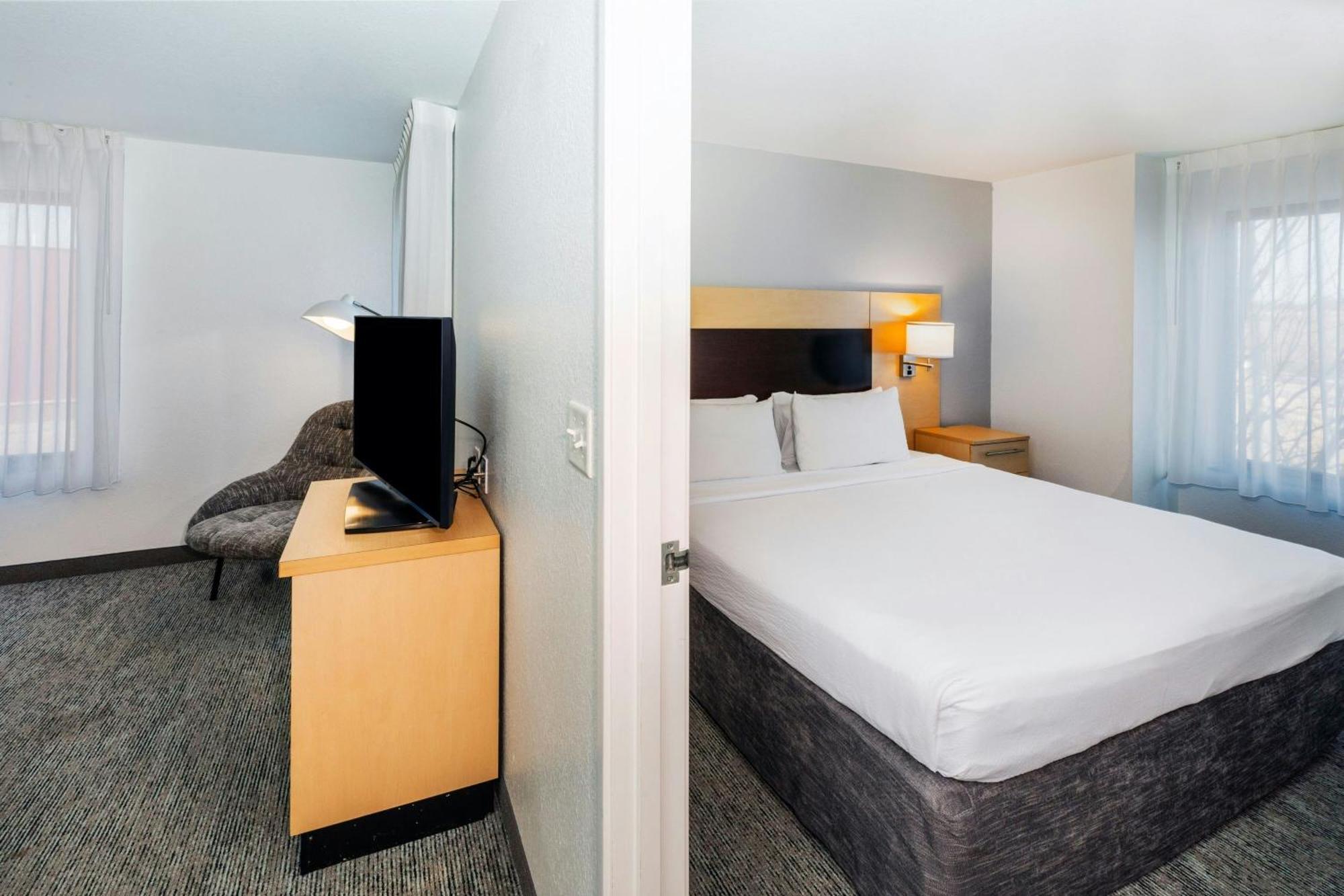 Towneplace Suites By Marriott Tulsa Броукън Ароу Екстериор снимка