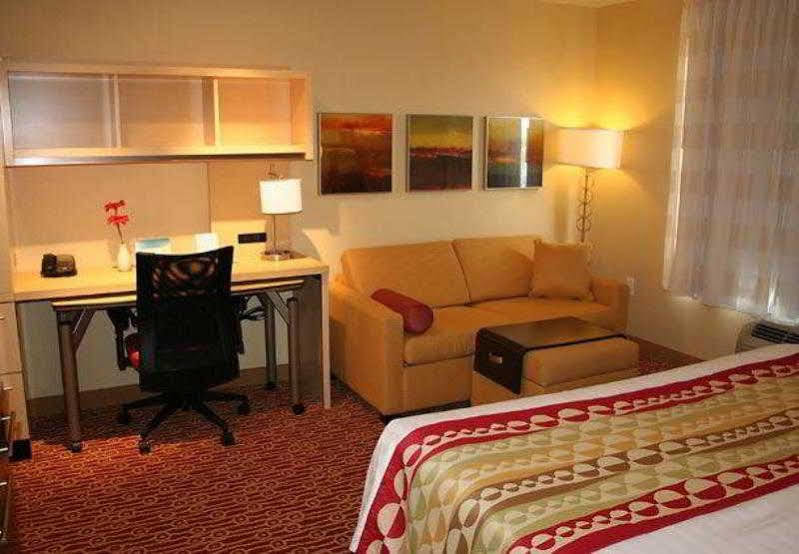 Towneplace Suites By Marriott Tulsa Броукън Ароу Екстериор снимка